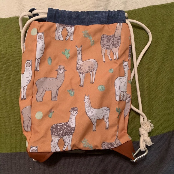 NWOT Brand New Reversible funky backpack - Picture 3 of 8